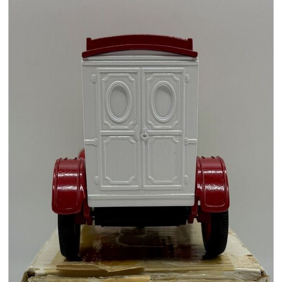 ERTL 1913 Model T Ford Van Diamond Crystal Salt‎ Metal Car Bank Key Vintage 1988 - Picture 4 of 7